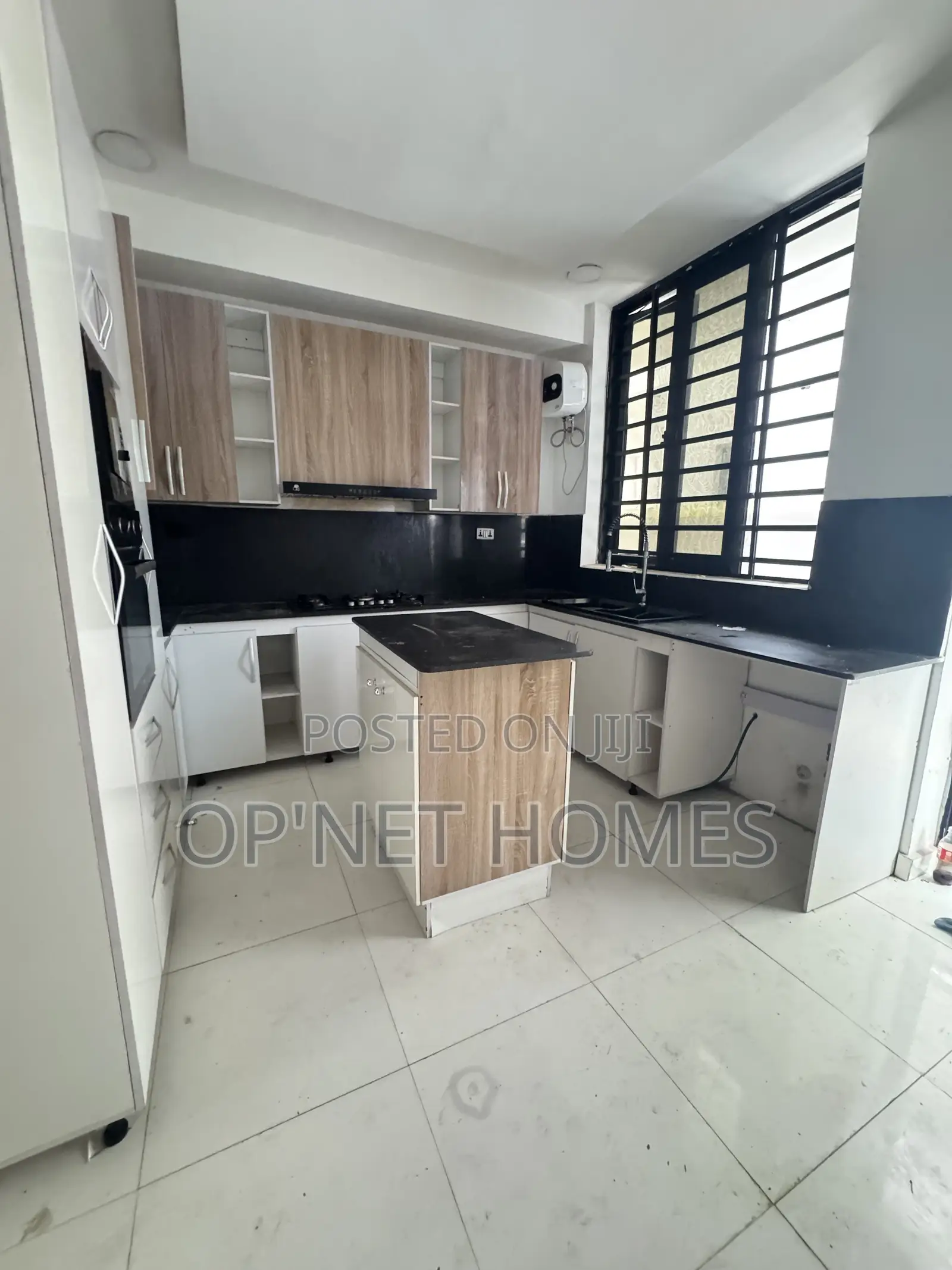 4bdrm Duplex in Lekki for sale