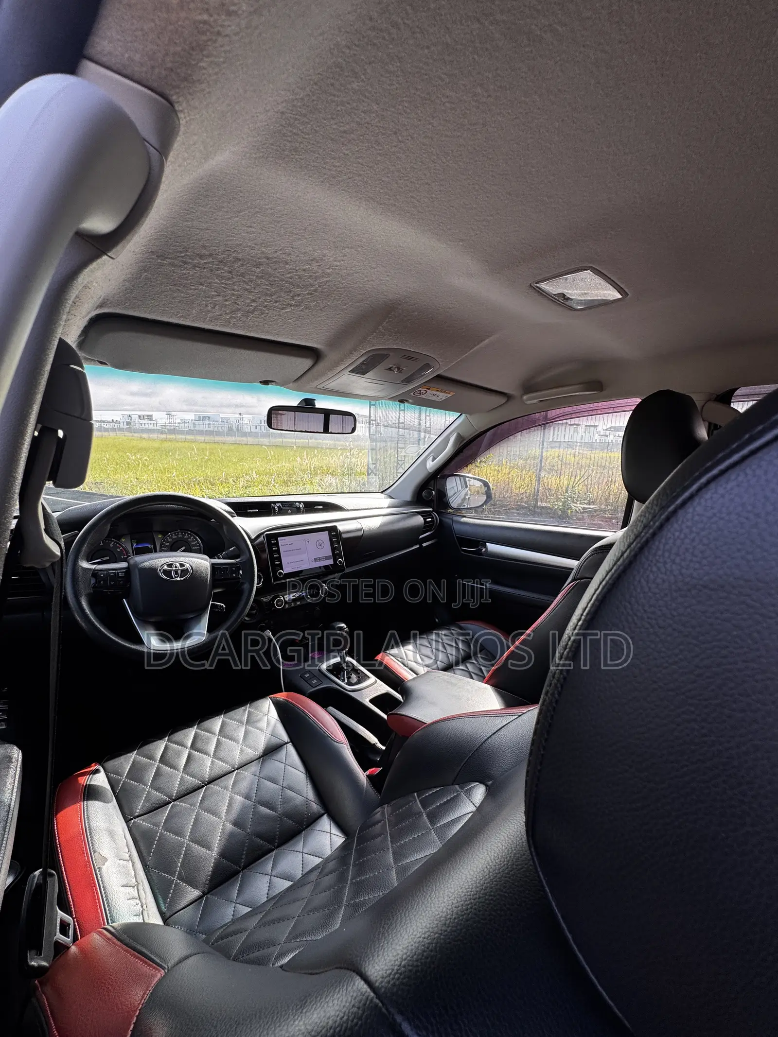 Toyota Hilux 2021 Black