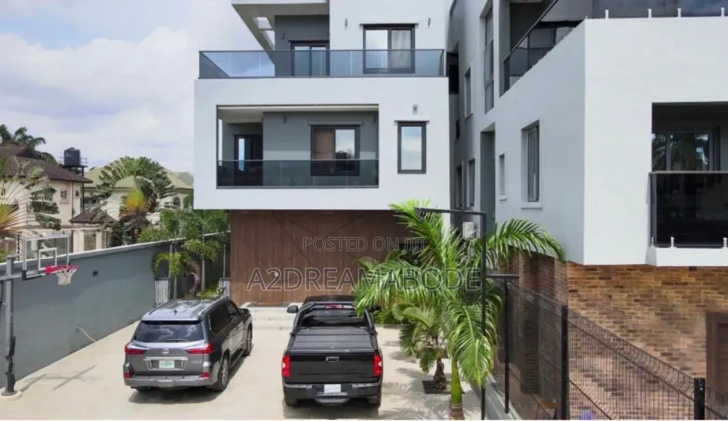 6bdrm Duplex in Ikeja Gra for sale