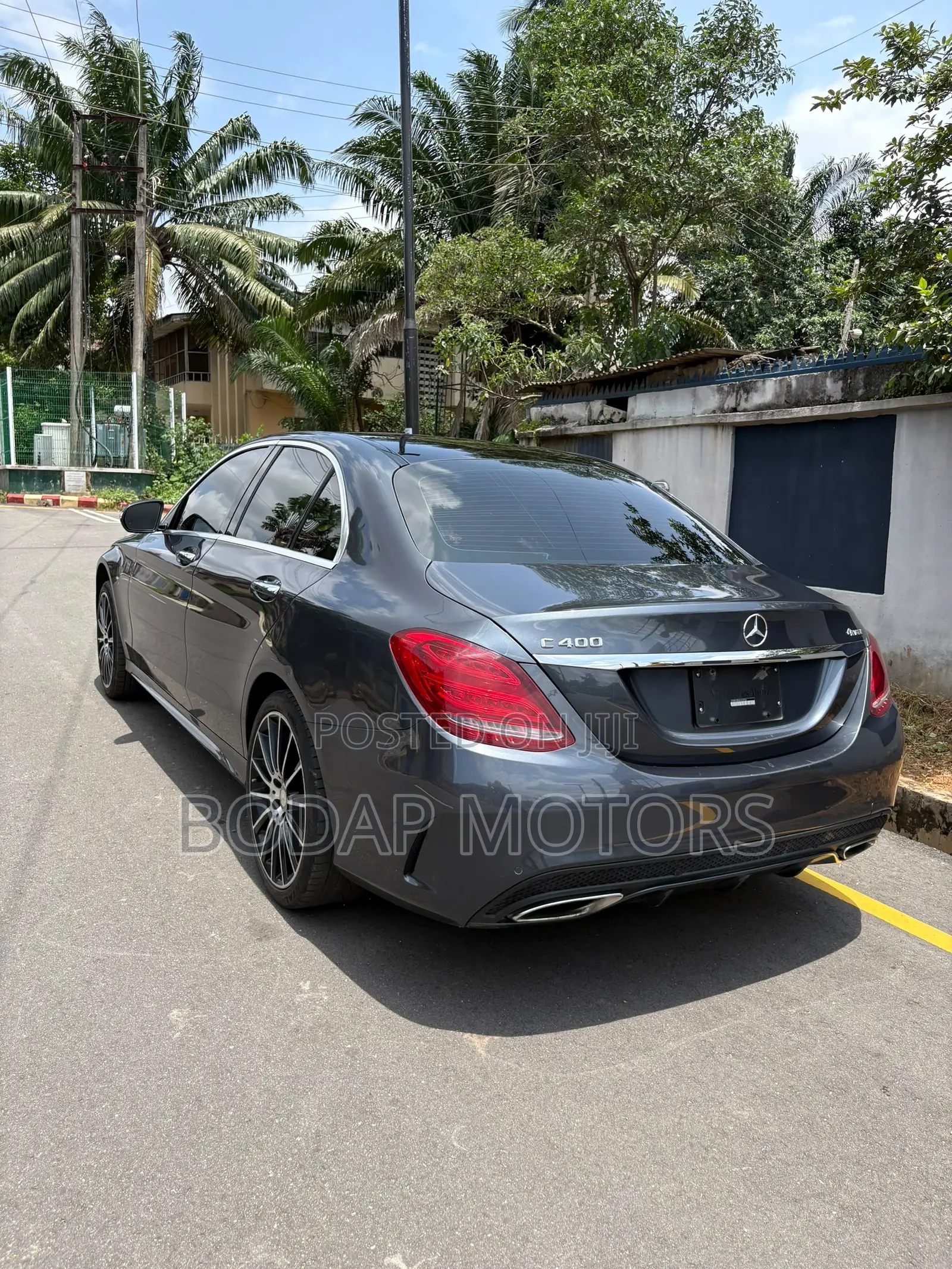 Mercedes-Benz C400 4Matic AWD Sedan (3.0L V6 7A) 2015 Gray