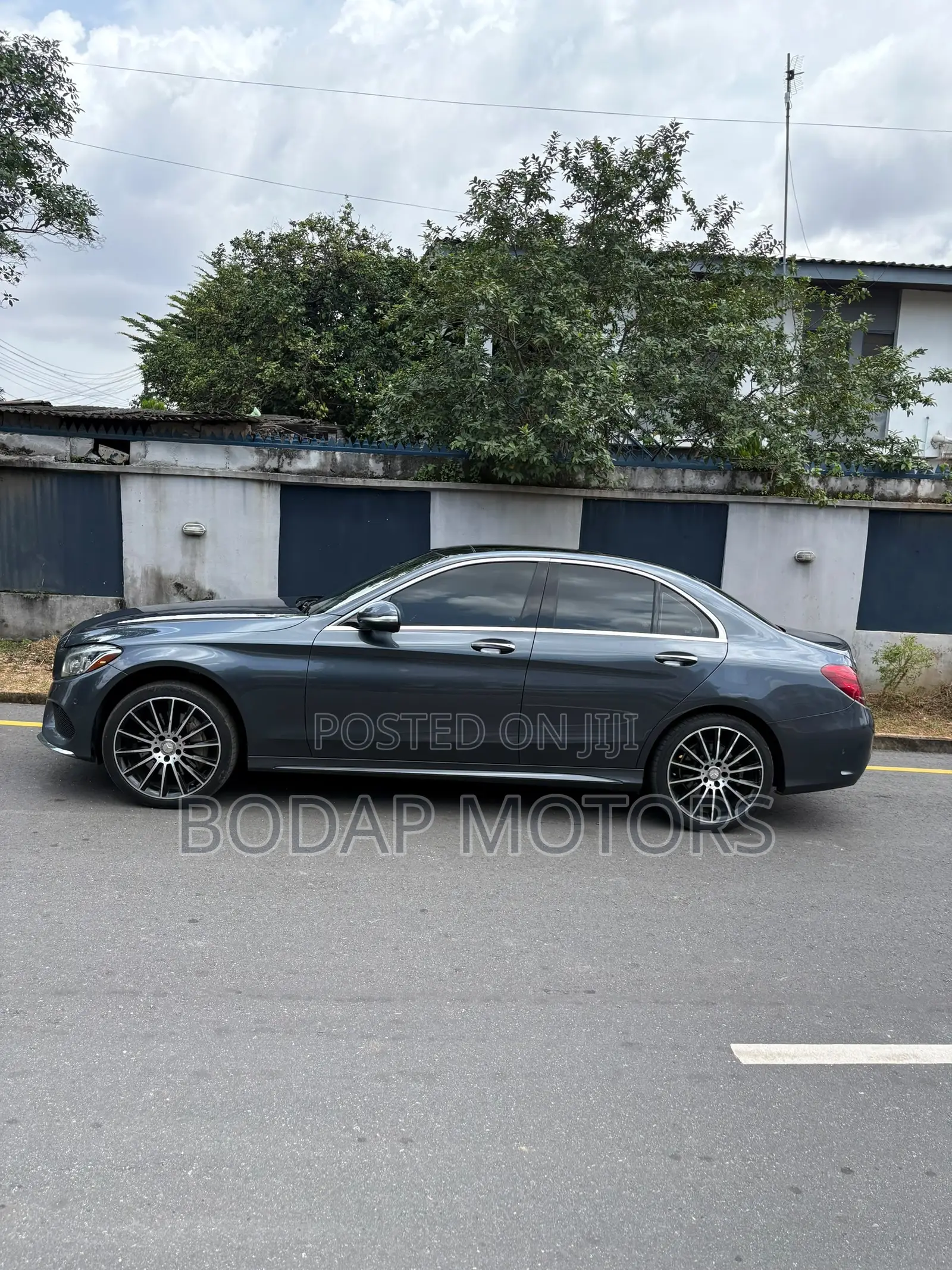 Mercedes-Benz C400 4Matic AWD Sedan (3.0L V6 7A) 2015 Gray
