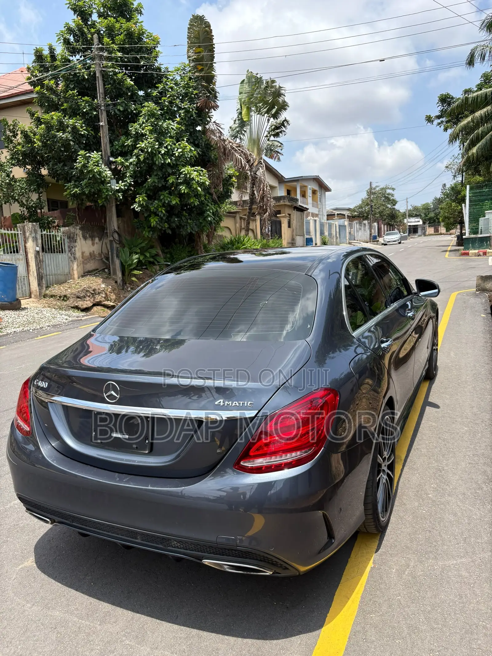Mercedes-Benz C400 4Matic AWD Sedan (3.0L V6 7A) 2015 Gray