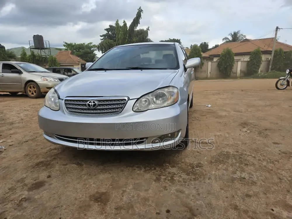 Toyota Corolla LE 2005 Silver