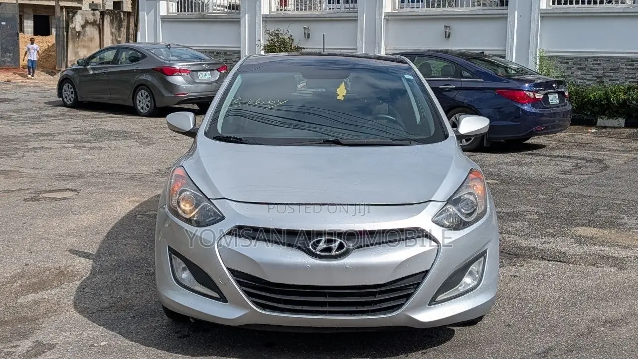 Hyundai Elantra 2013 Silver