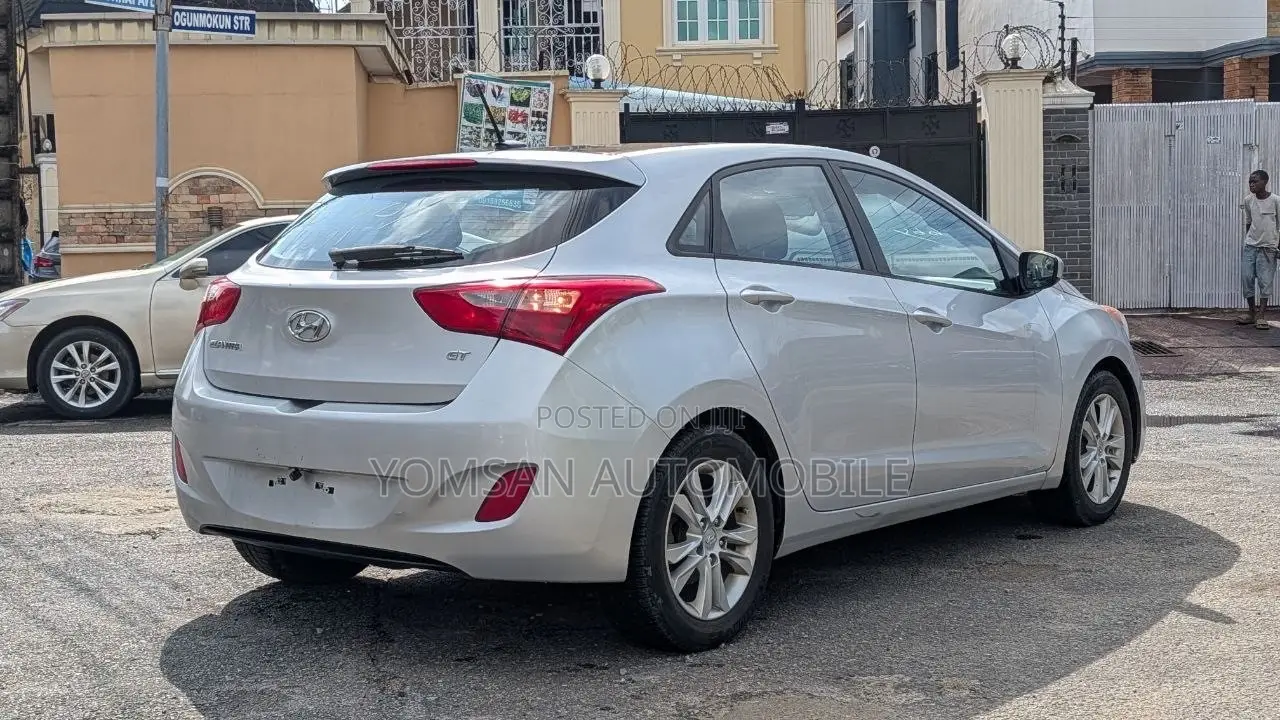 Hyundai Elantra 2013 Silver