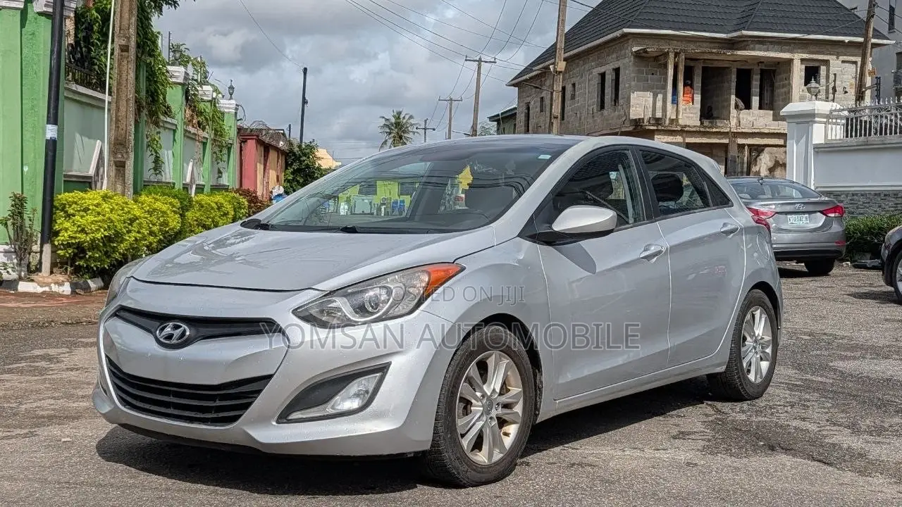 Hyundai Elantra 2013 Silver