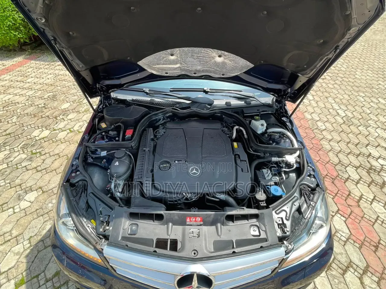 Mercedes-Benz C350 2013 Blue