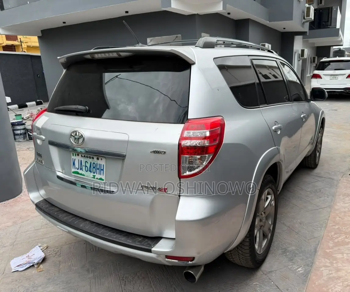 Toyota RAV4 2.5 Sport 2010 Silver