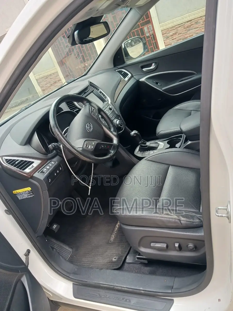 Hyundai Santa Fe Limited AWD 2017 White
