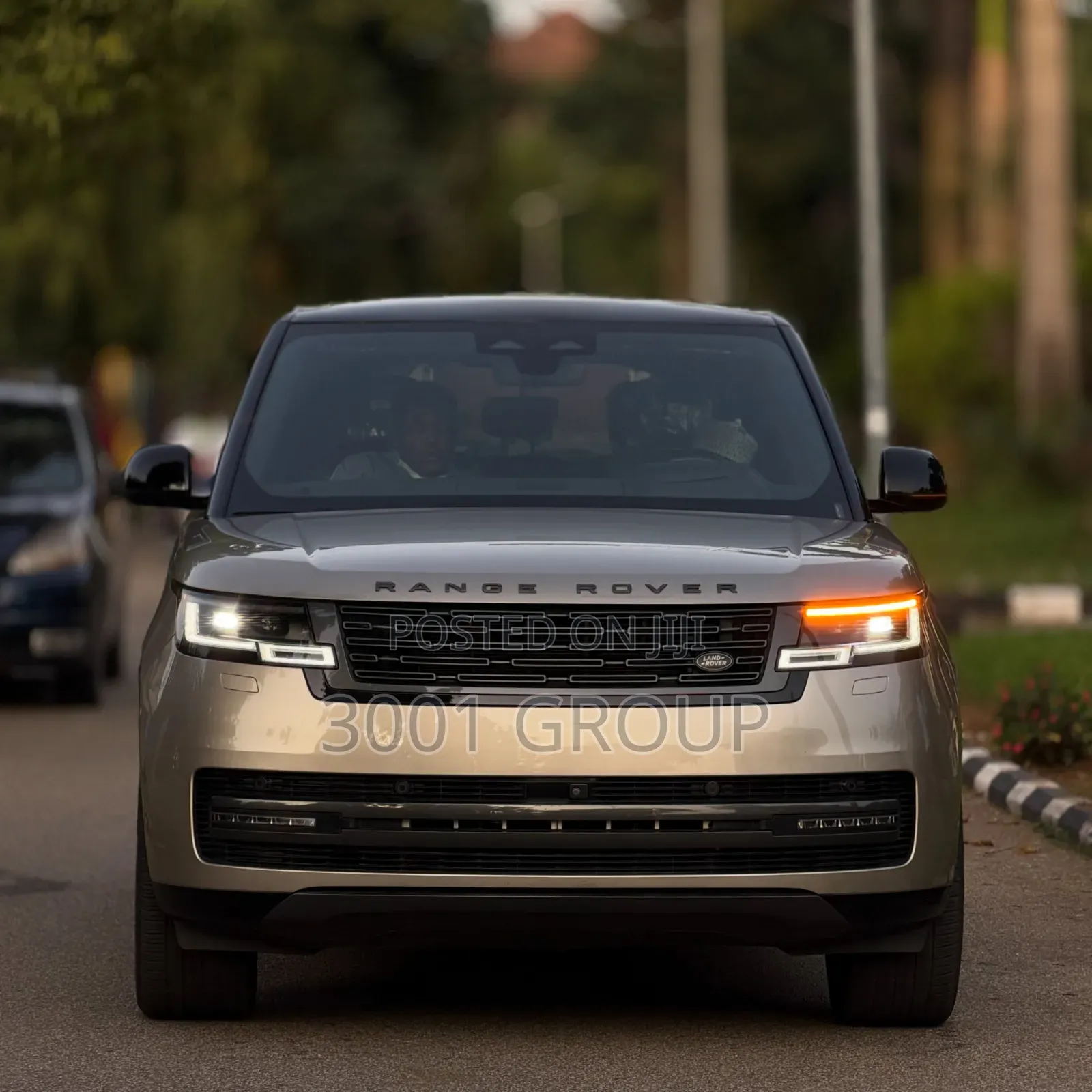 New Land Rover Range Rover 2025 Gold