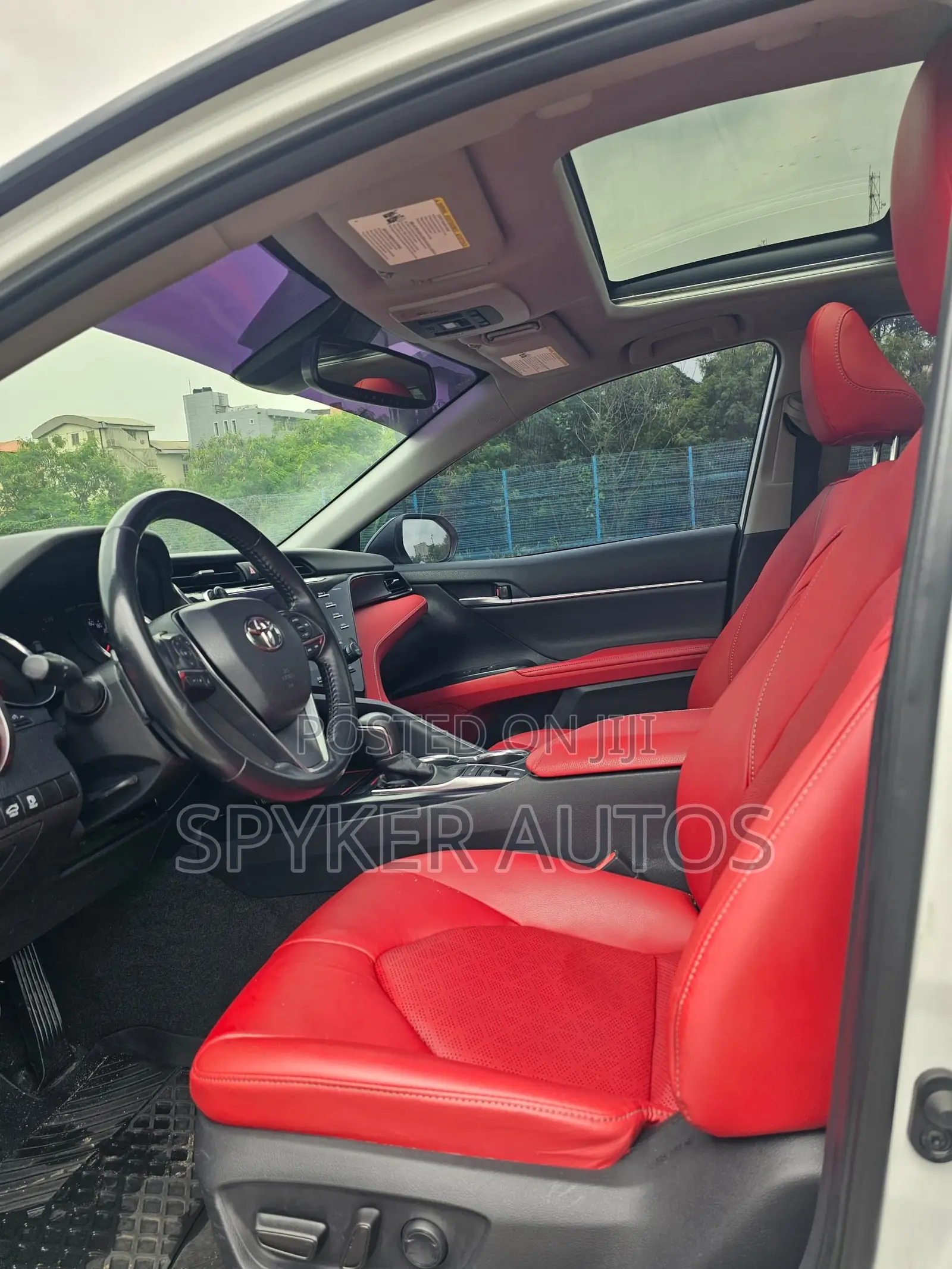 Toyota Camry XSE (2.5L 4cyl 8A) 2019 White