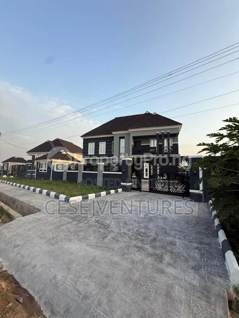 4bdrm Duplex in Kubwa for sale