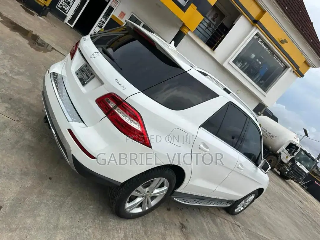 Mercedes-Benz M Class ML350 4MATIC 4dr SUV AWD (3.5L 6cyl 7A) 2014