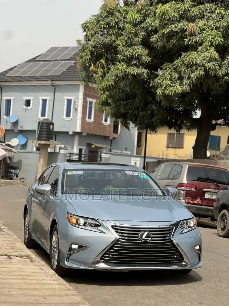Lexus ES 350 FWD 2013 Silver