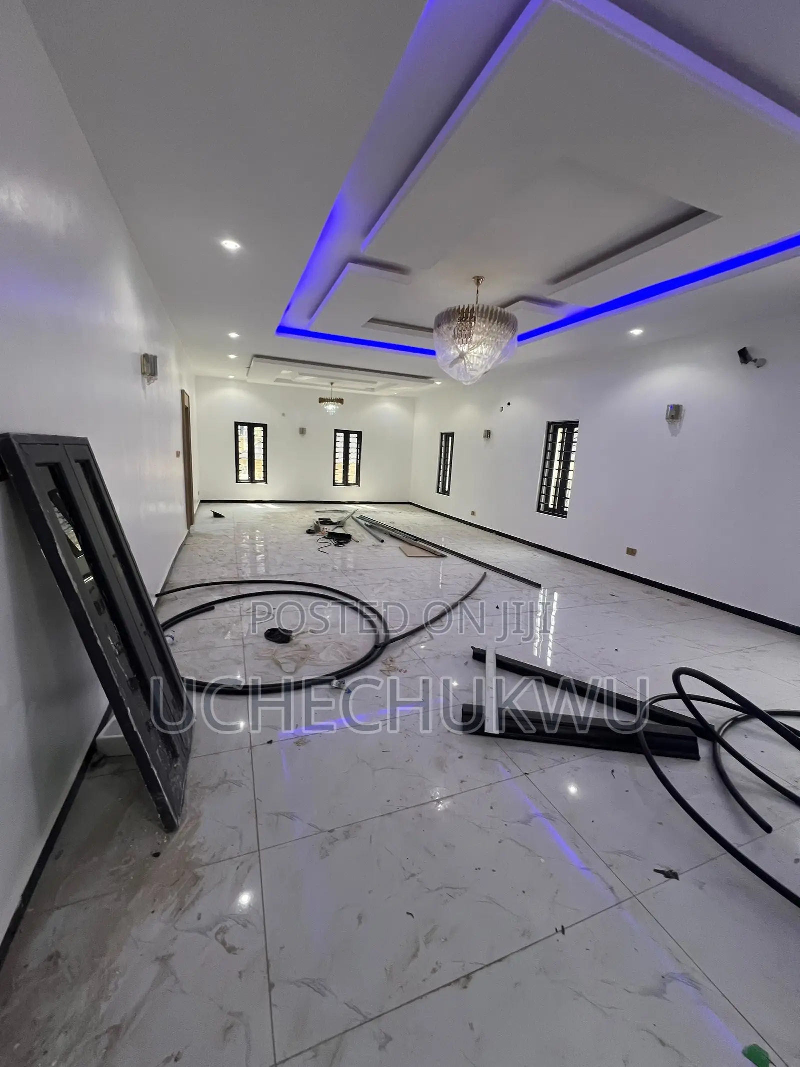 5bdrm Mansion in Dr Sam Estate, Galadimawa for sale