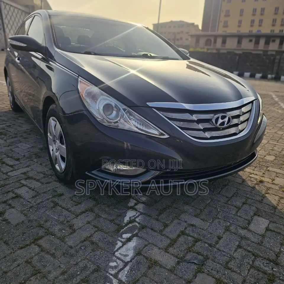 Hyundai Sonata 2012 Black