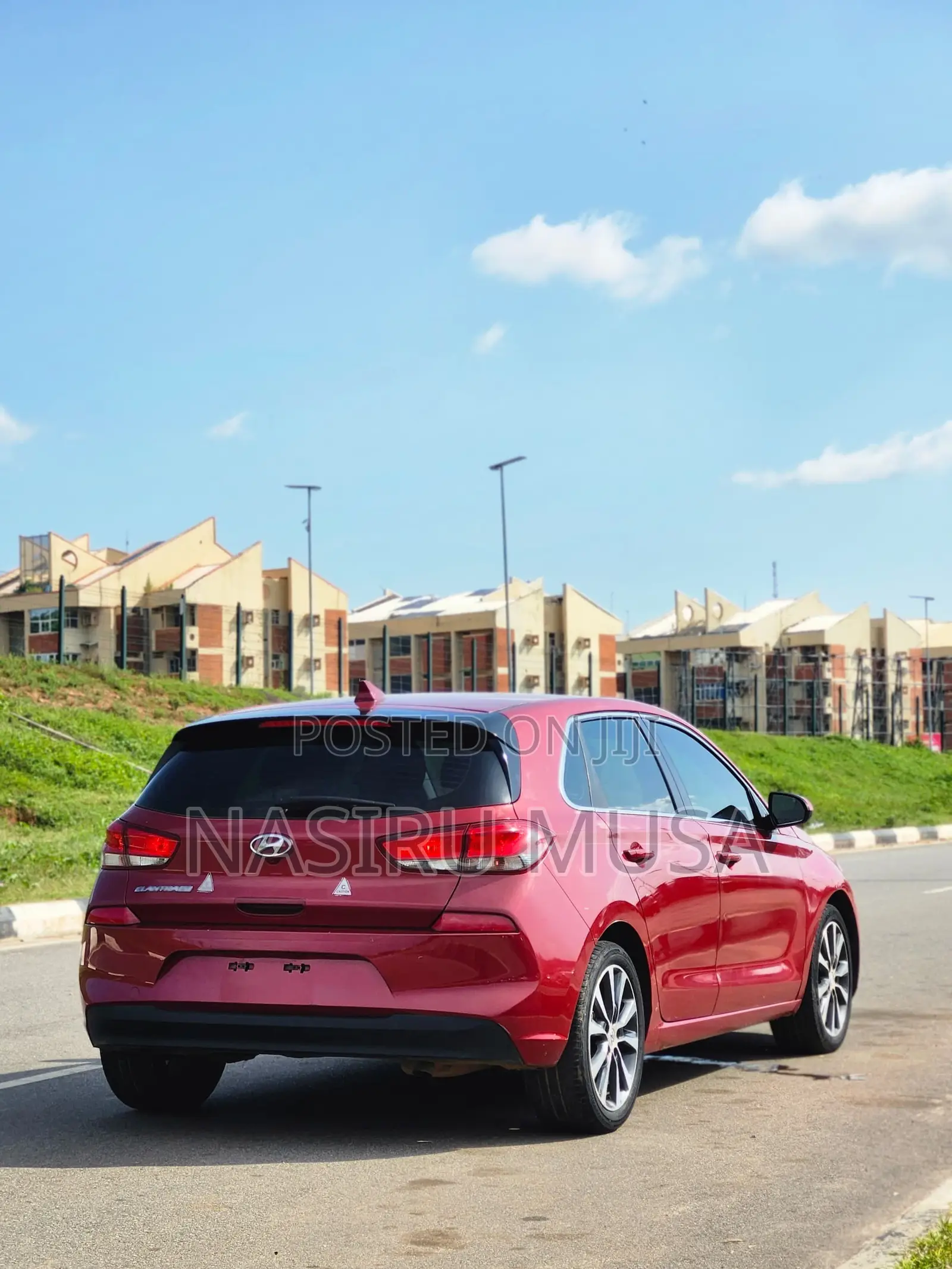 Hyundai Elantra 2018 Red