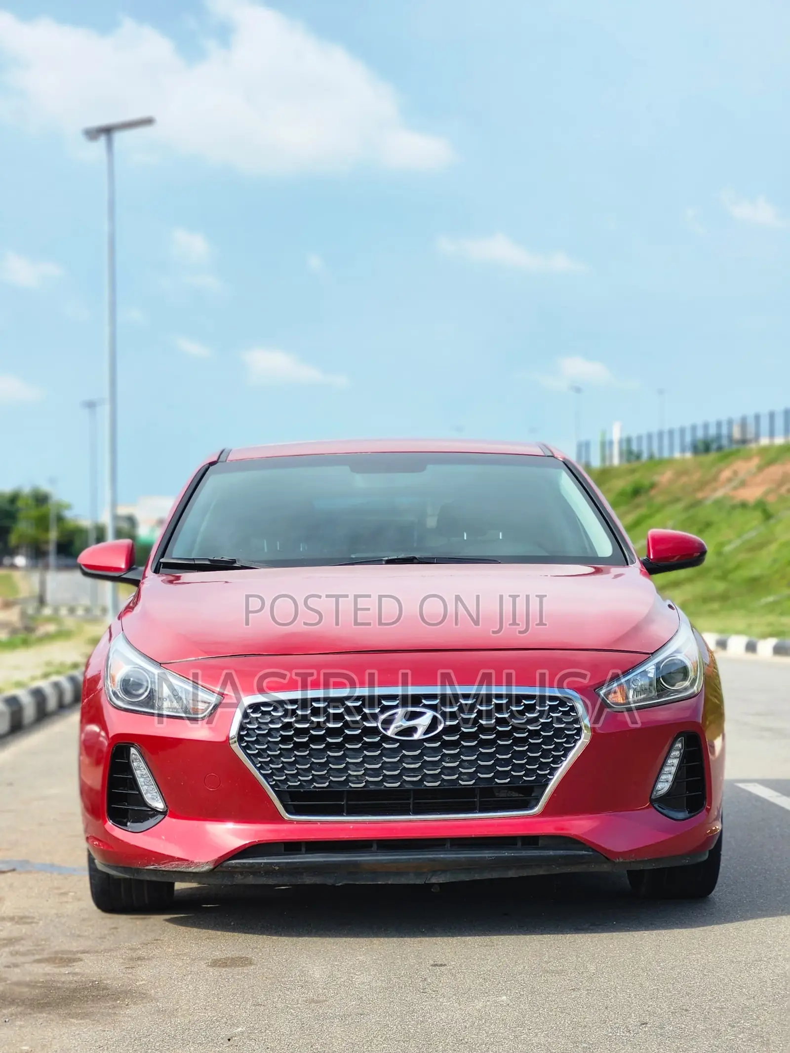 Hyundai Elantra 2018 Red