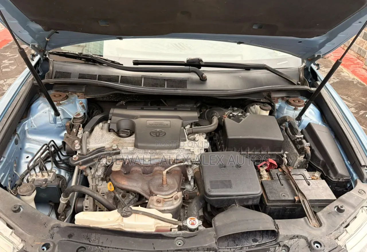 Toyota Camry XLE 4dr Sedan (2.5L 4cyl 6A) 2013 Blue