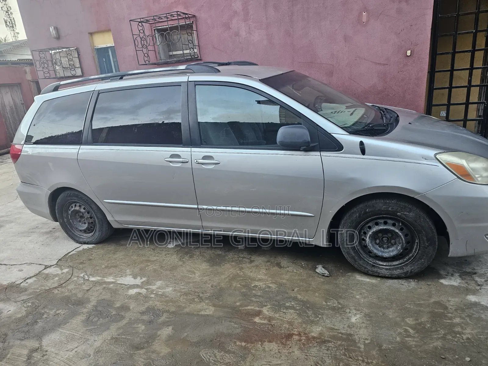 Toyota Sienna 2004 Silver