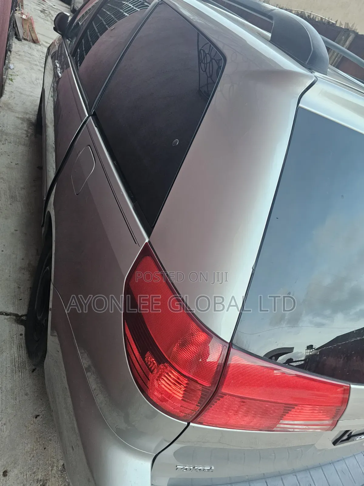 Toyota Sienna 2004 Silver