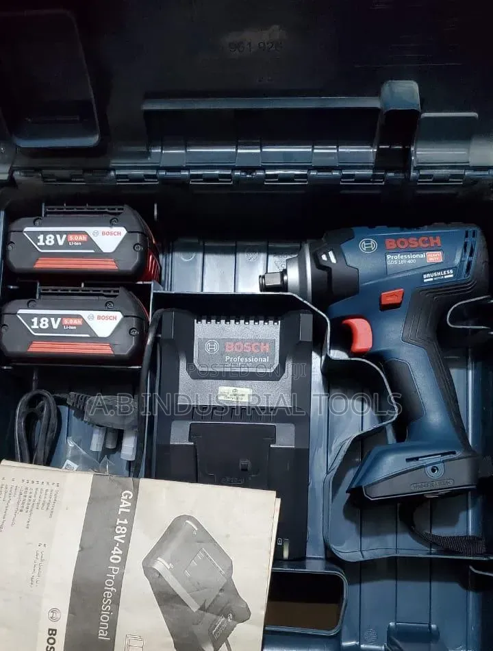 Bosch GDS 18v-400 Professional Cordless Impact Wrench Kit,