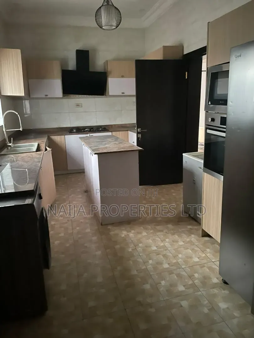 4bdrm Duplex in Osapa London for rent