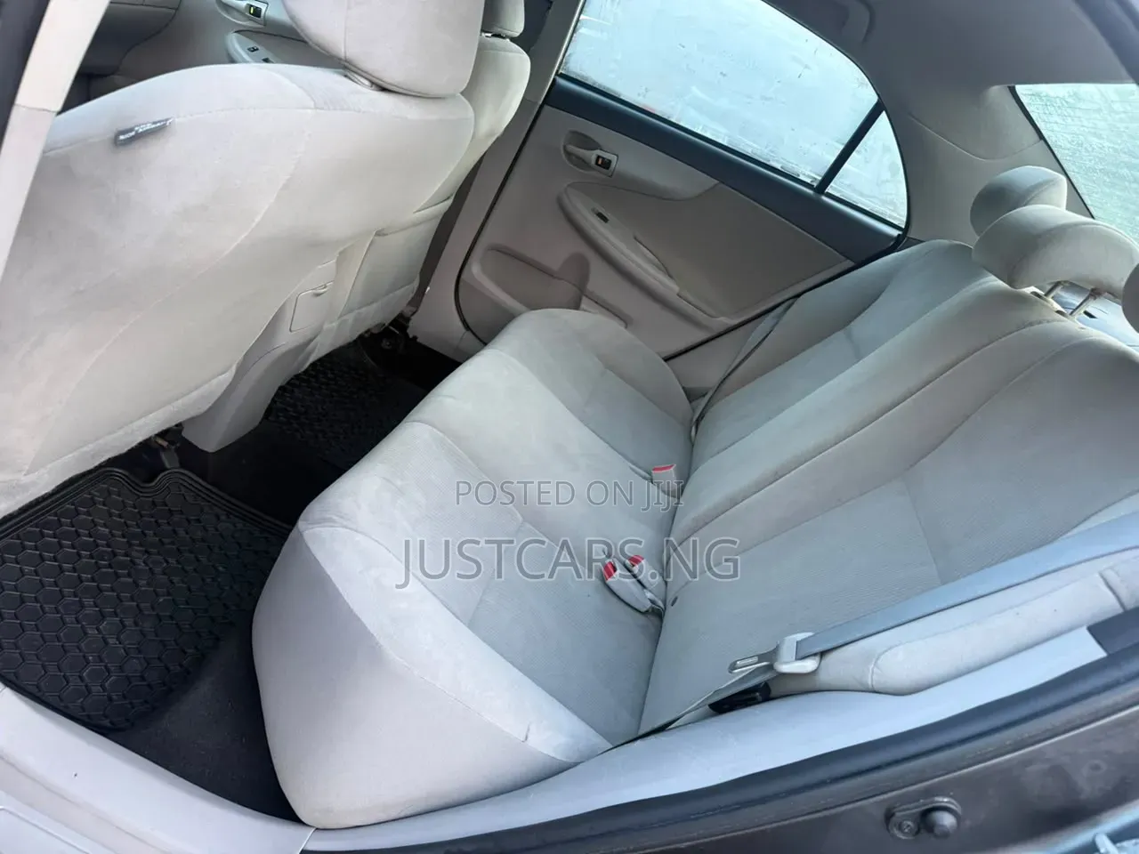 Toyota Corolla 2012 Gray