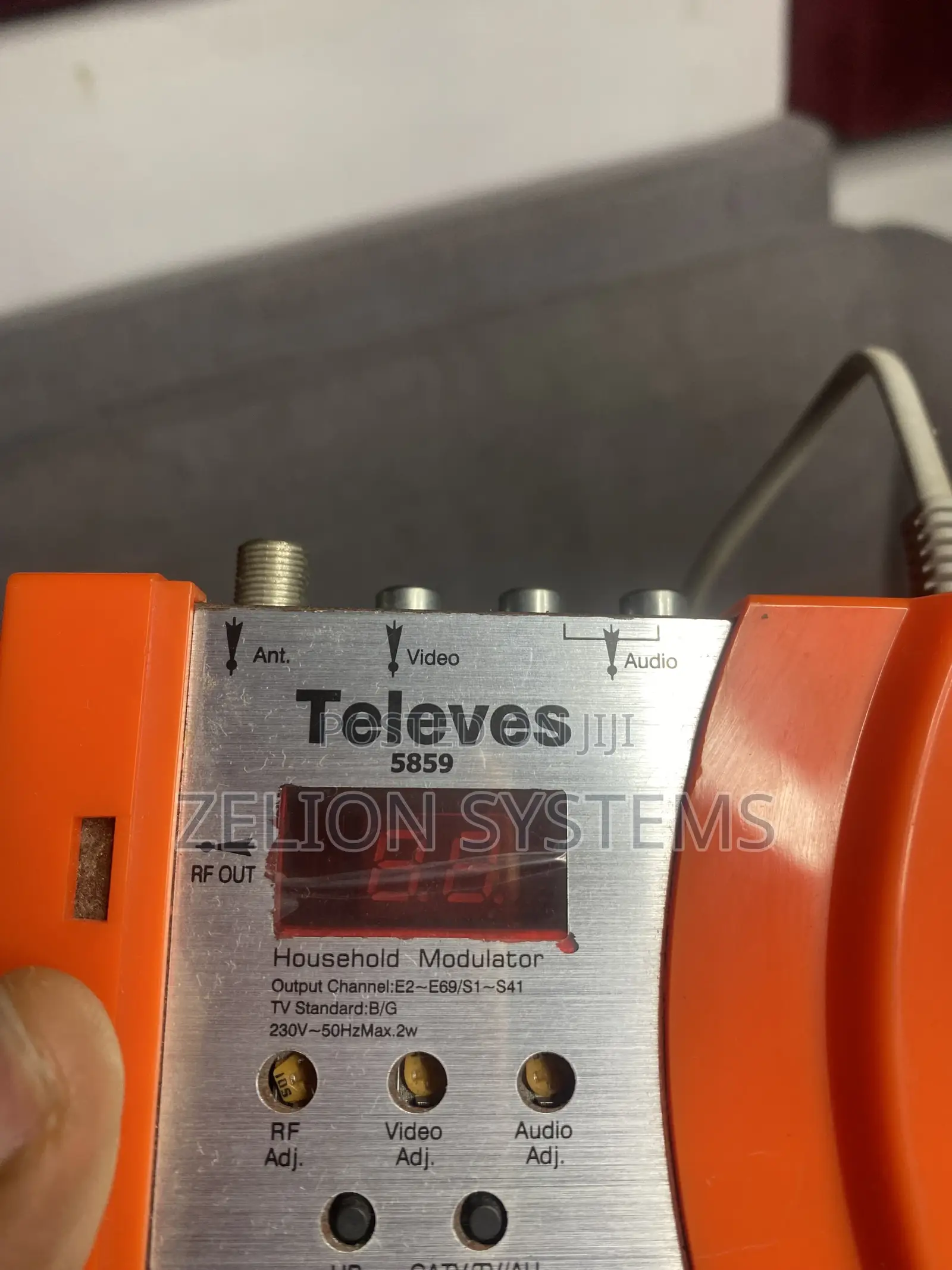 Televes 5859 AV-RF Modulator Converter Digital TV