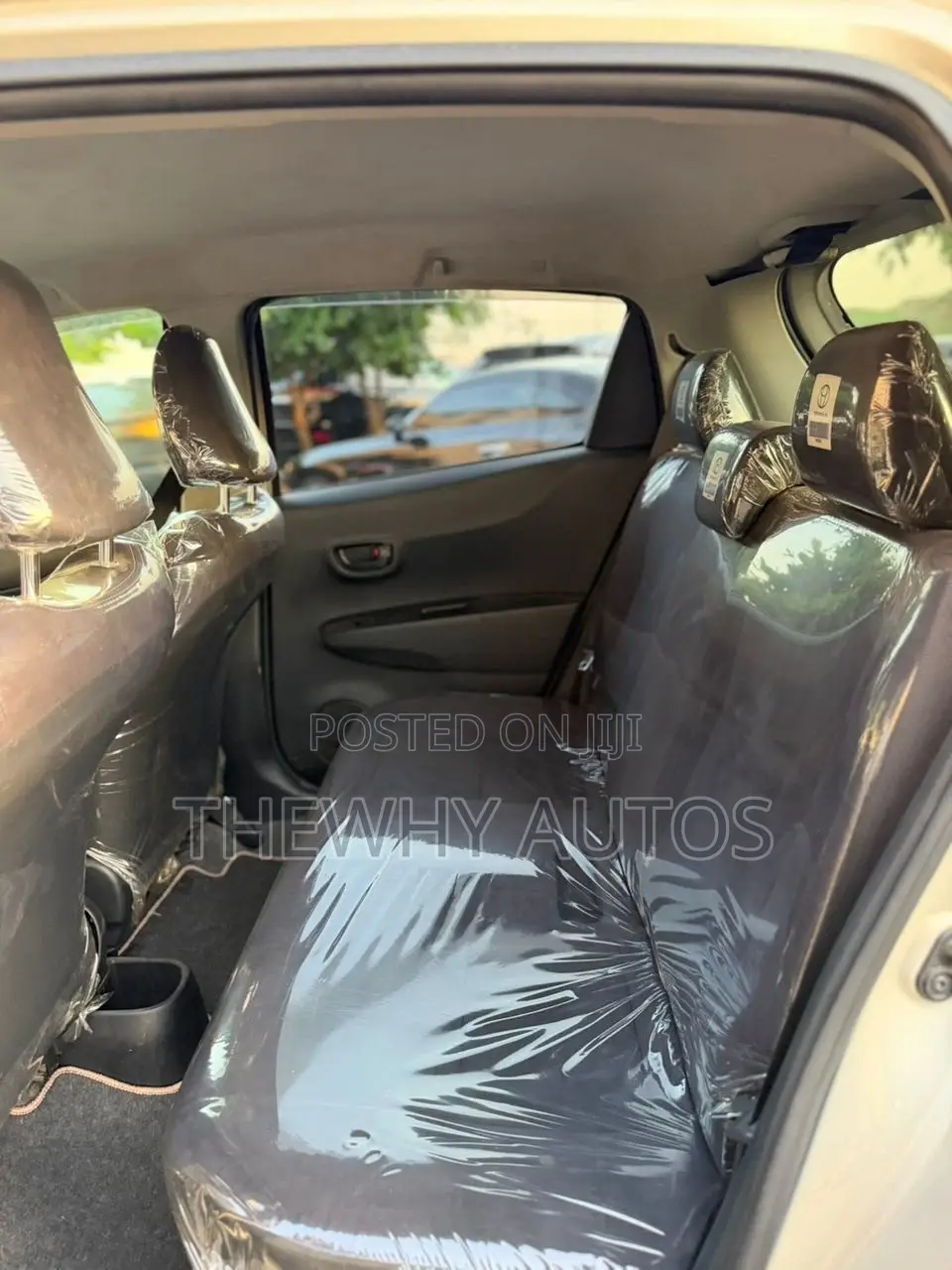 Toyota Yaris SE Hatchback 5dr 2015 Silver