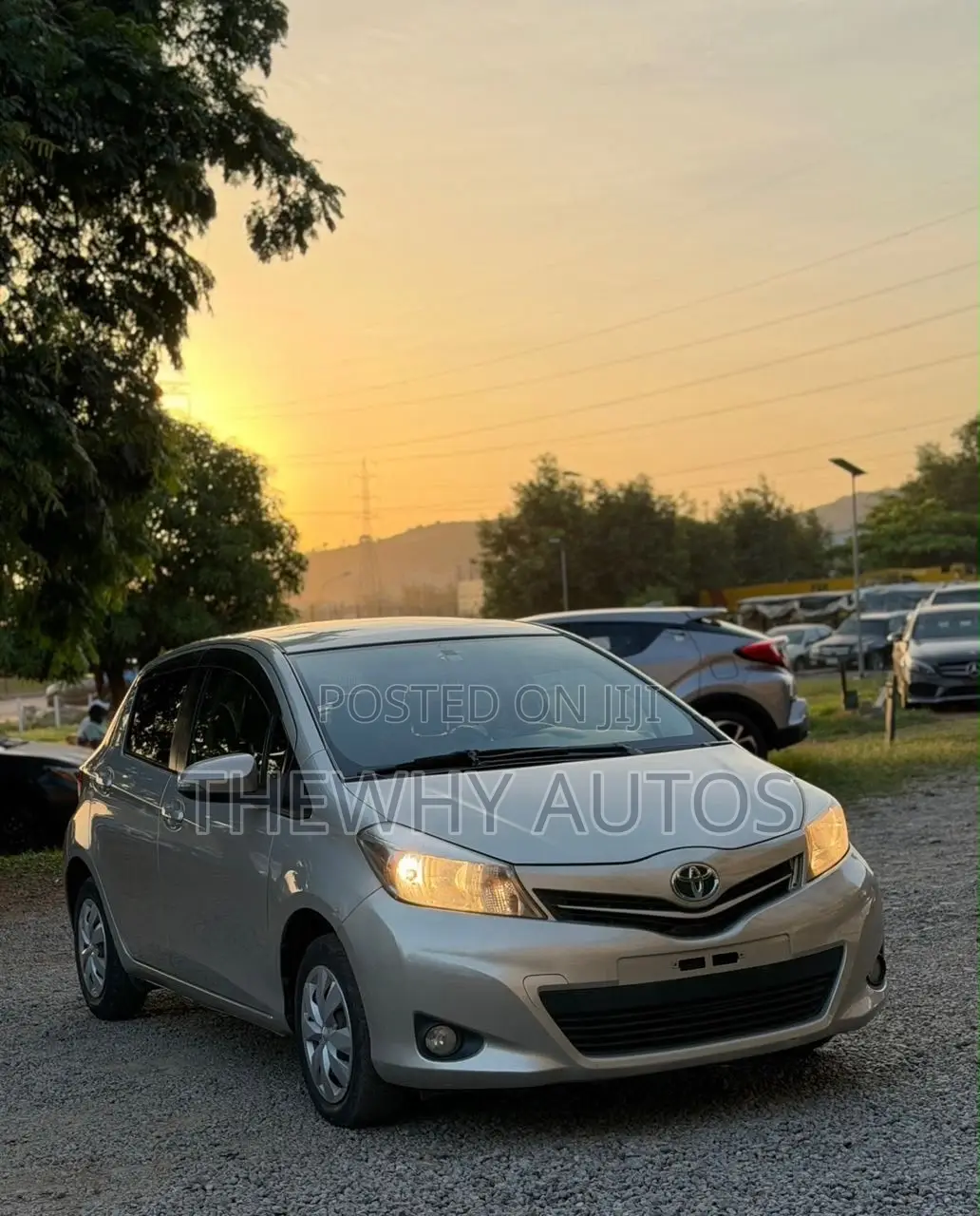 Toyota Yaris SE Hatchback 5dr 2015 Silver
