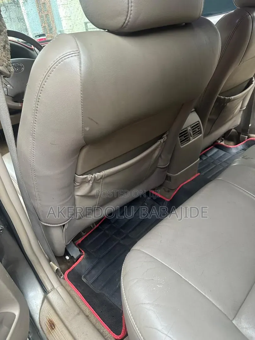 Toyota Camry 2006 Gray