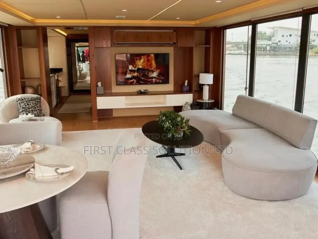Aquator House Boat Available for Booking