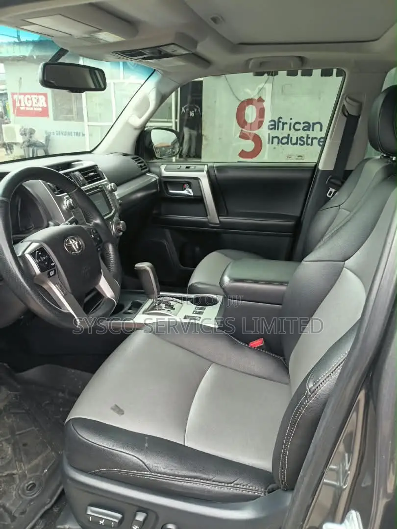 Toyota 4-Runner Limited 4dr 4x2 (4.0L 6cyl 5A) 2017 Gray