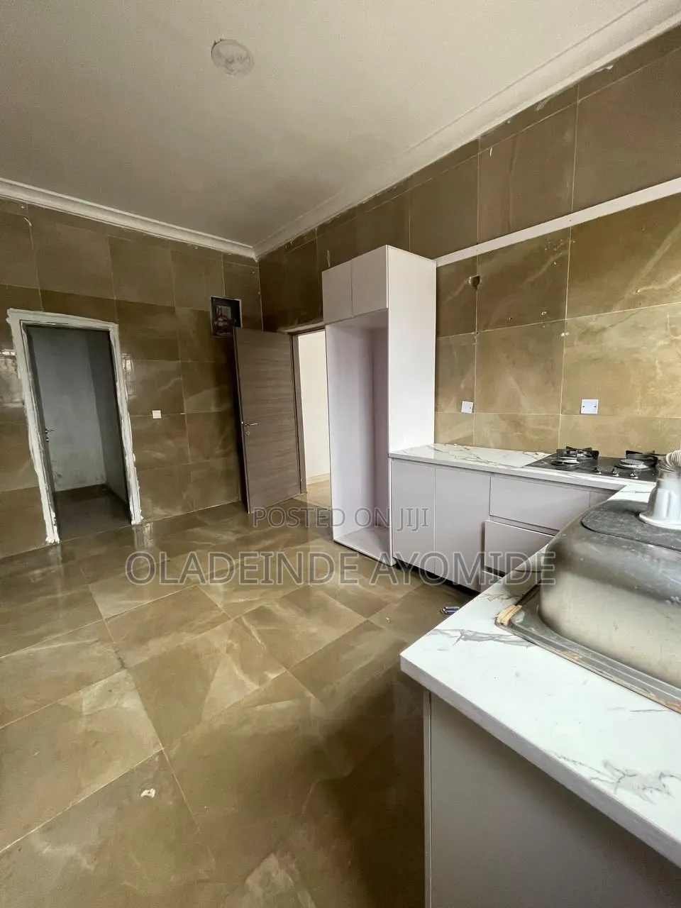 2bdrm Apartment in Chevron for rent