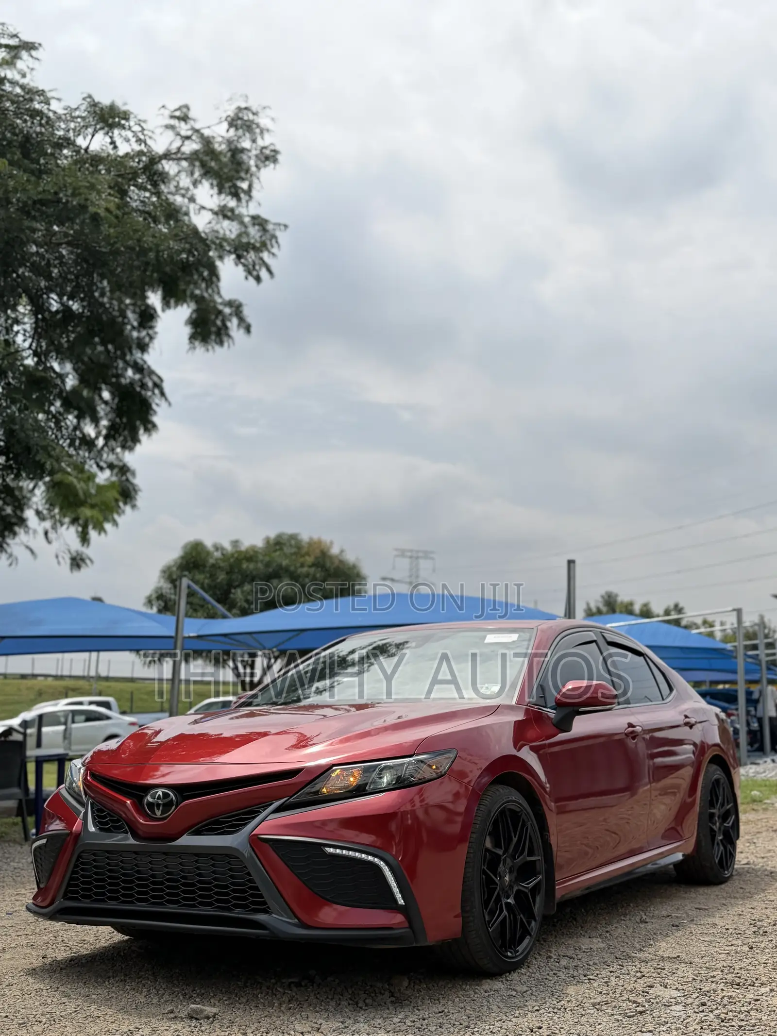 Toyota Camry SE 2022 Red