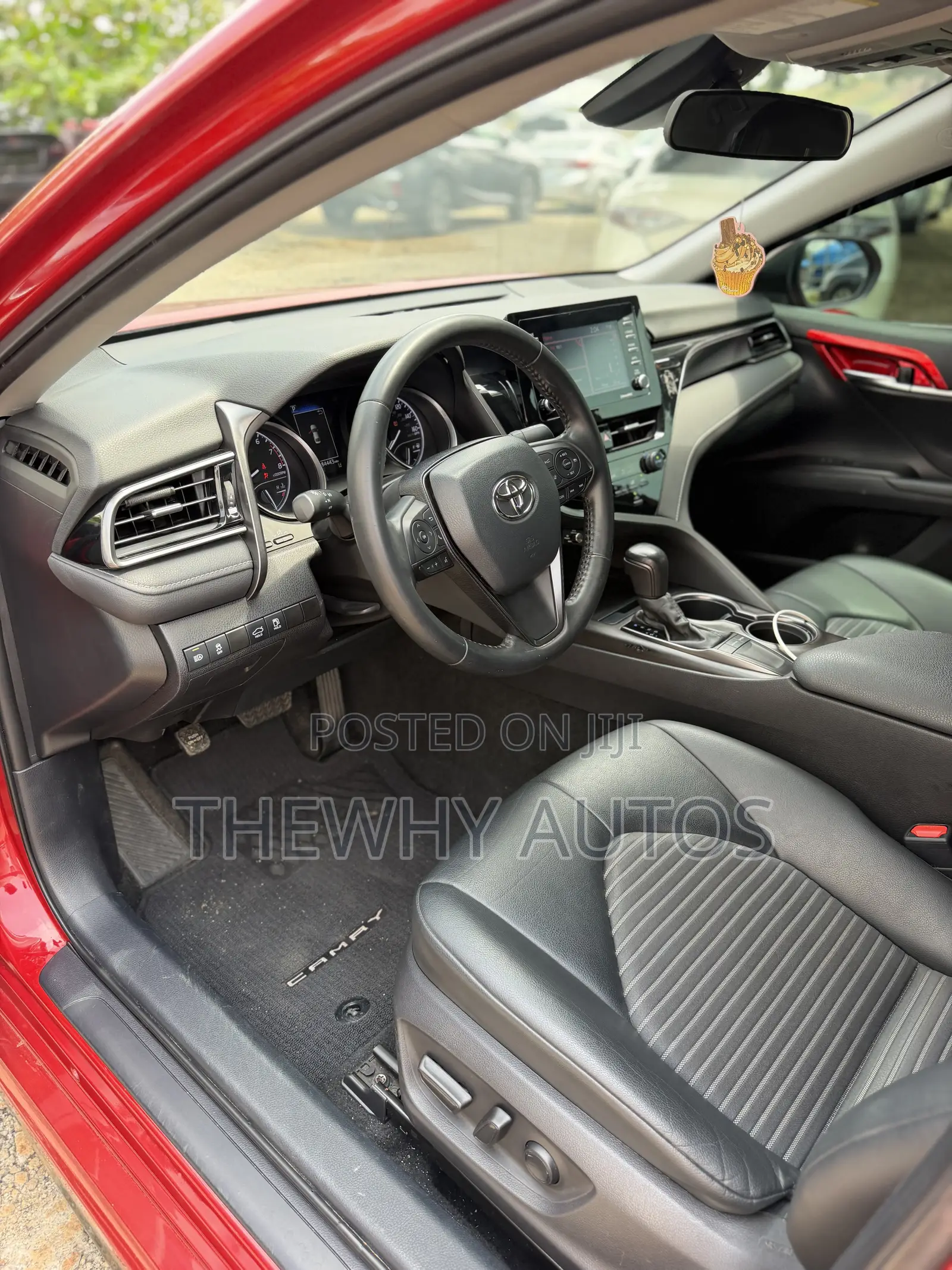 Toyota Camry SE 2022 Red