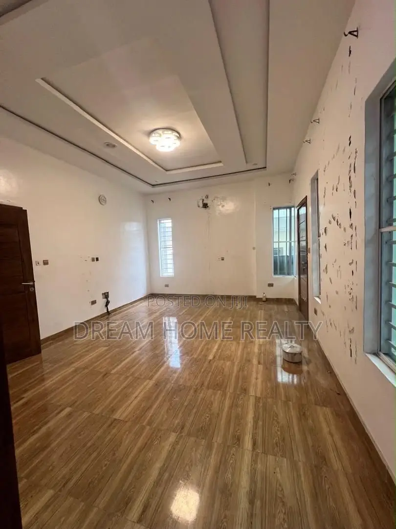 Studio Apartment in Chevy View Estate, Chevron for rent