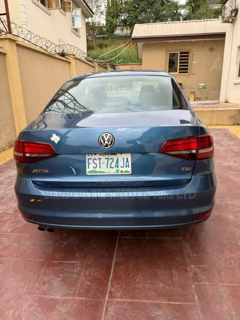 Volkswagen Jetta 2018 Blue