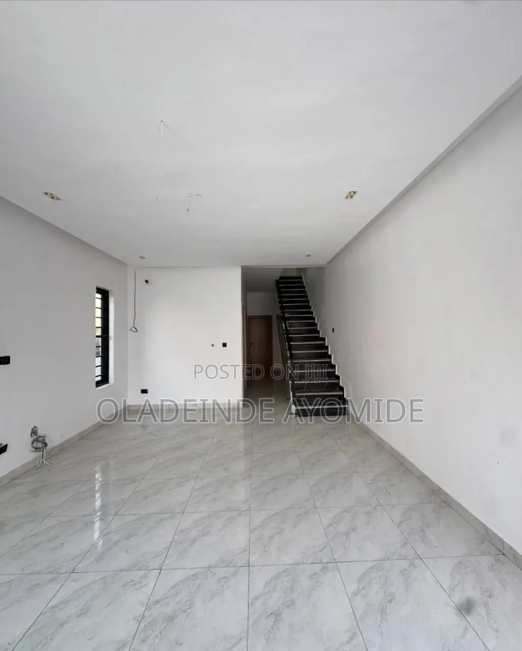 4bdrm Duplex in Chevron for rent