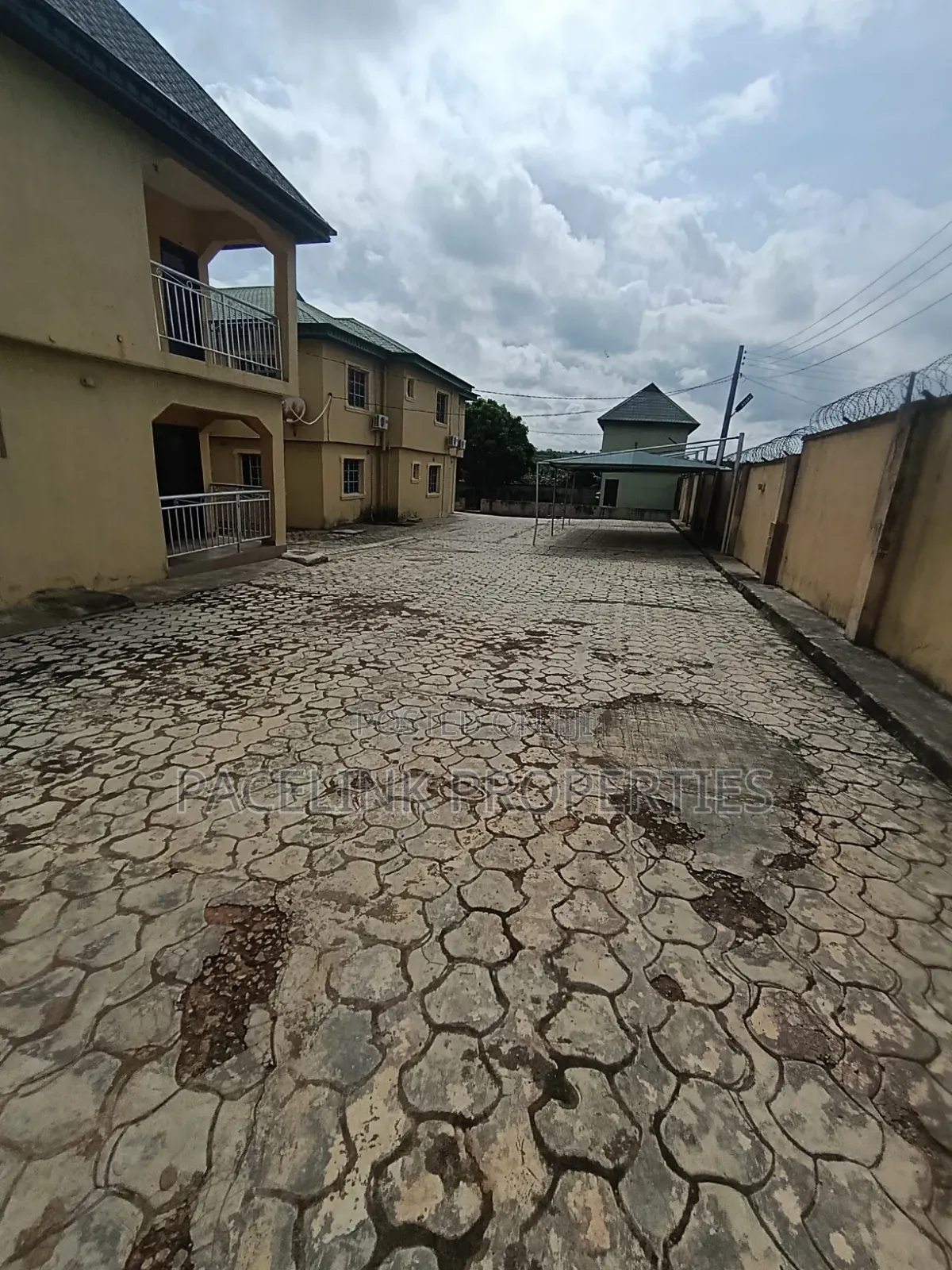 1bdrm Apartment in Ayobo for rent