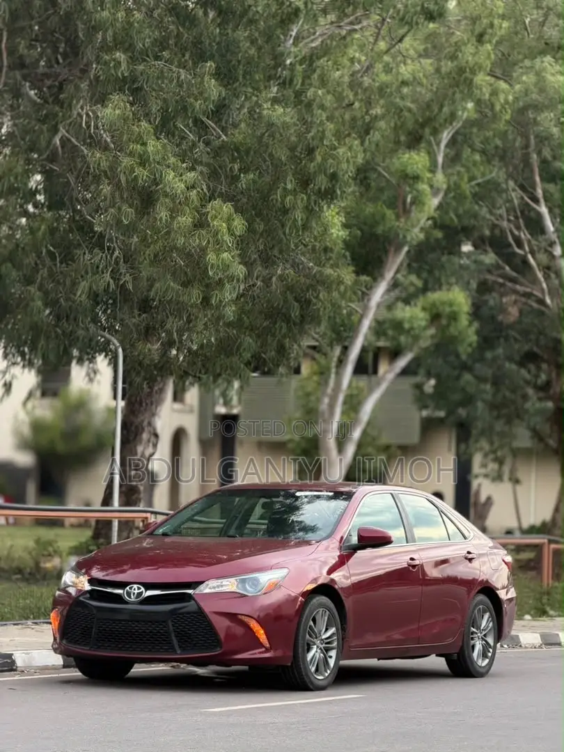Toyota Camry SE 4dr Sedan (2.5L 4cyl 6A) 2015 Red