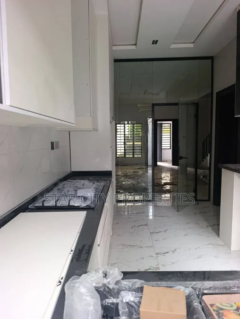 4bdrm Townhouse / Terrace in Ikeja for rent