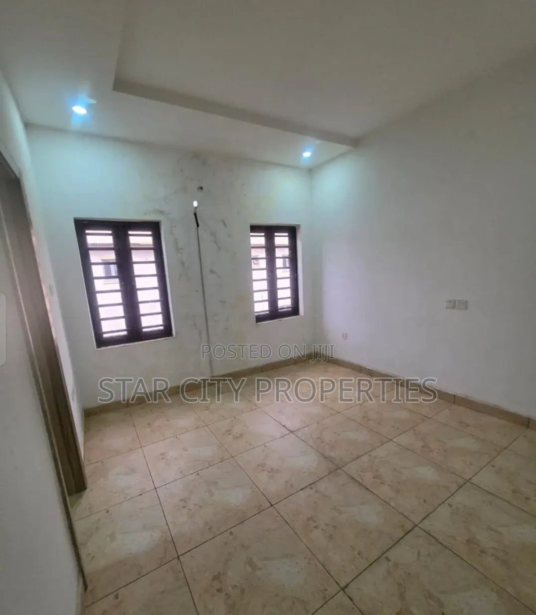 3bdrm Apartment in Mobolaji Bank for rent