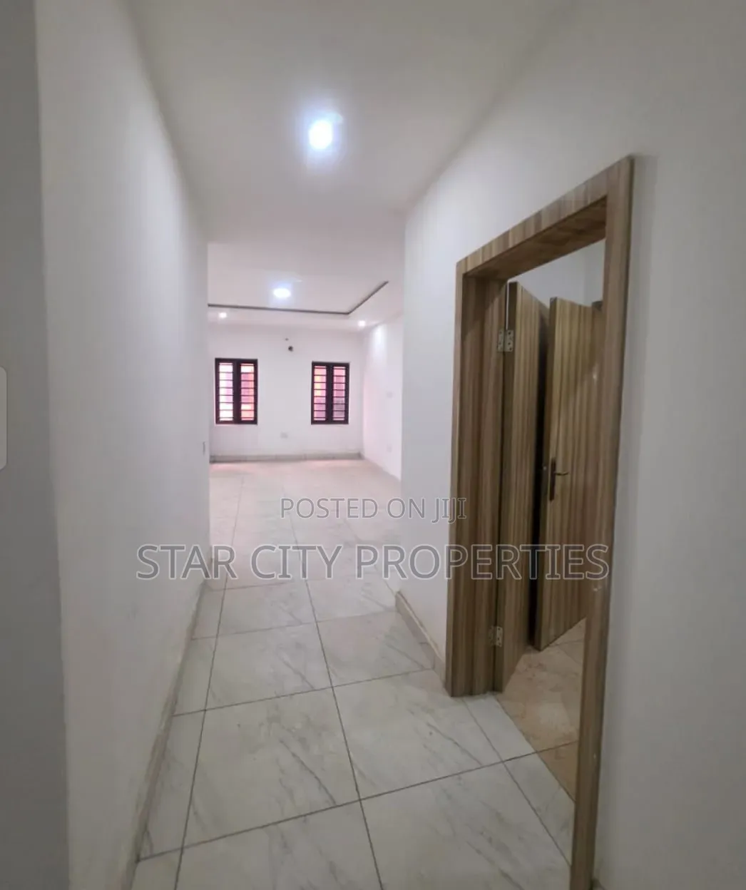 3bdrm Apartment in Mobolaji Bank for rent