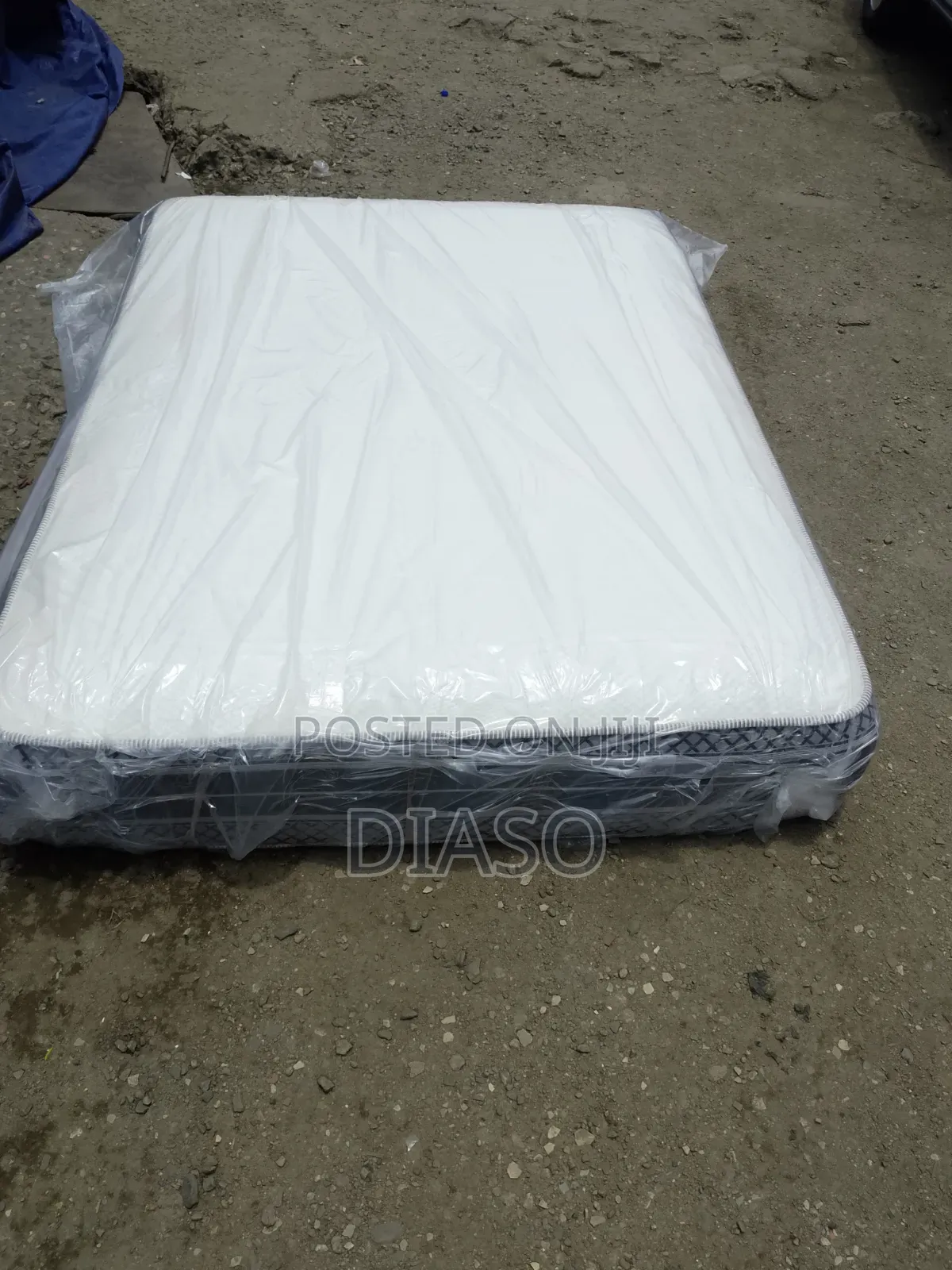 Order 4 Ur Affordable Canadian Neatly Used 12inches Mattress Pillow