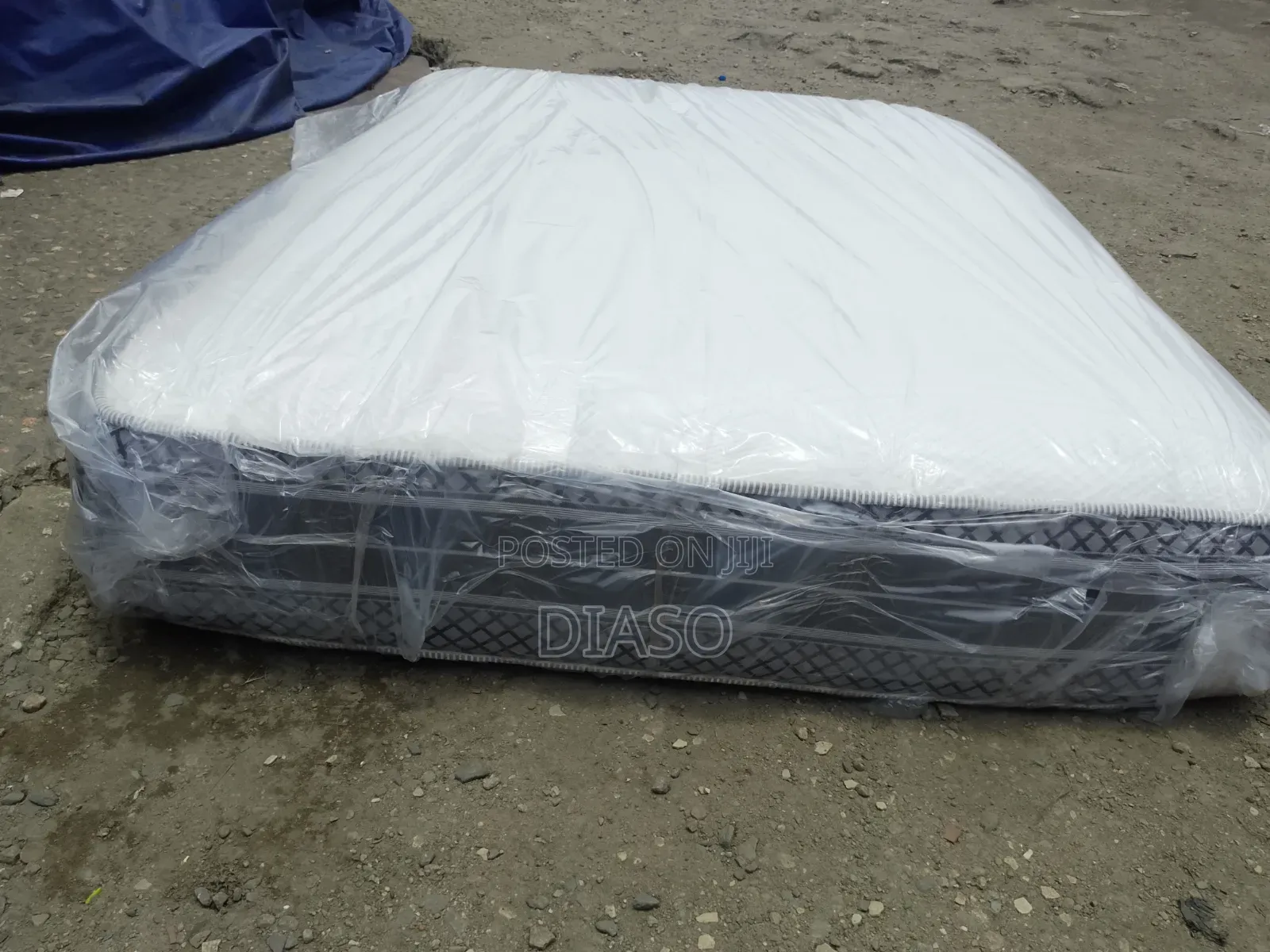 Order 4 Ur Affordable Canadian Neatly Used 12inches Mattress Pillow