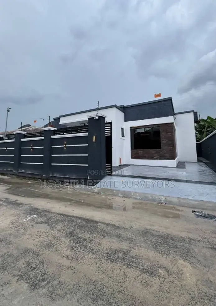 3bdrm Bungalow in Majesty Estate, Port-Harcourt for sale