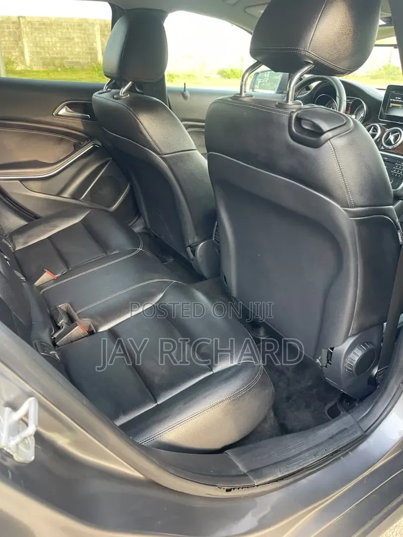 Mercedes-Benz GLA 250 2016 Gray