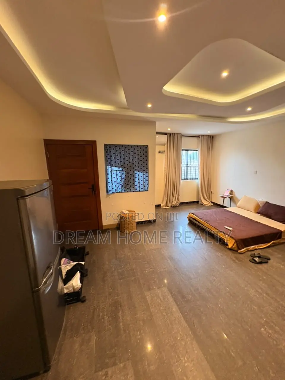Furnished Studio Apartment in Admiralty Way, Lekki Phase 1 for rent